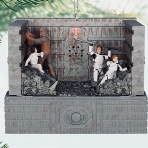 NIB Hallmark Keepsake Star Wars Magic Light, Sound & Motion Ornament!